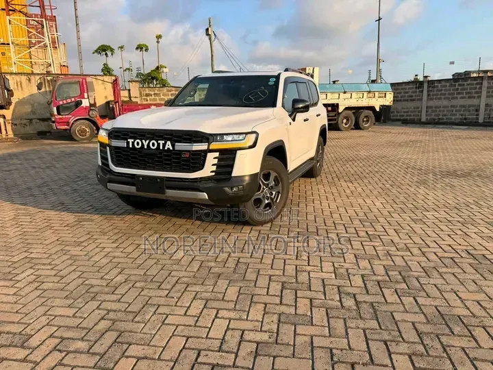 Toyota Land Cruiser 2023 Teal