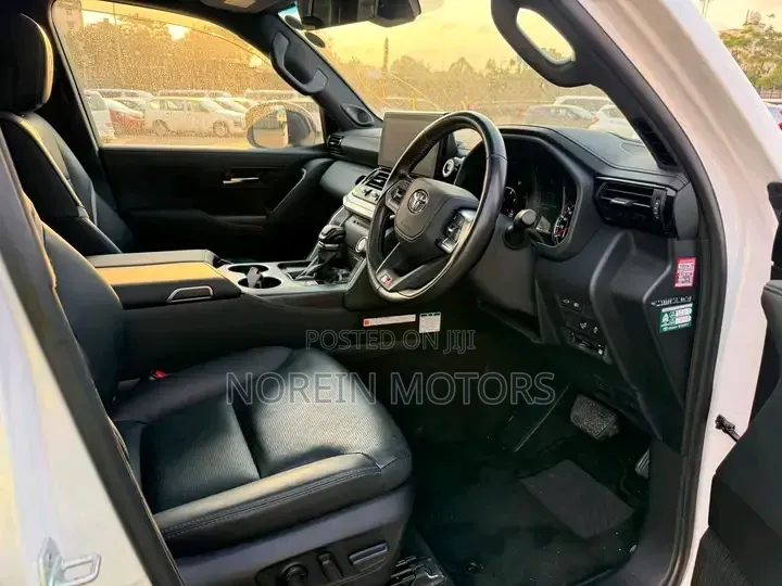 Toyota Land Cruiser 2023 Teal