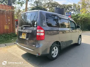 Toyota Noah 2011 Gray
