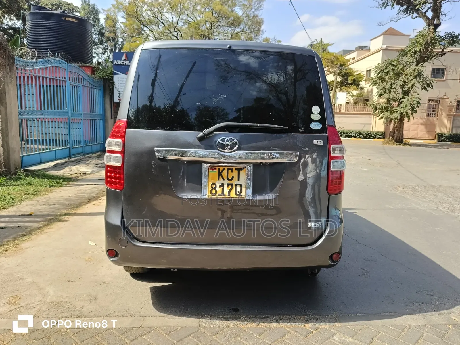 Toyota Noah 2011 Gray