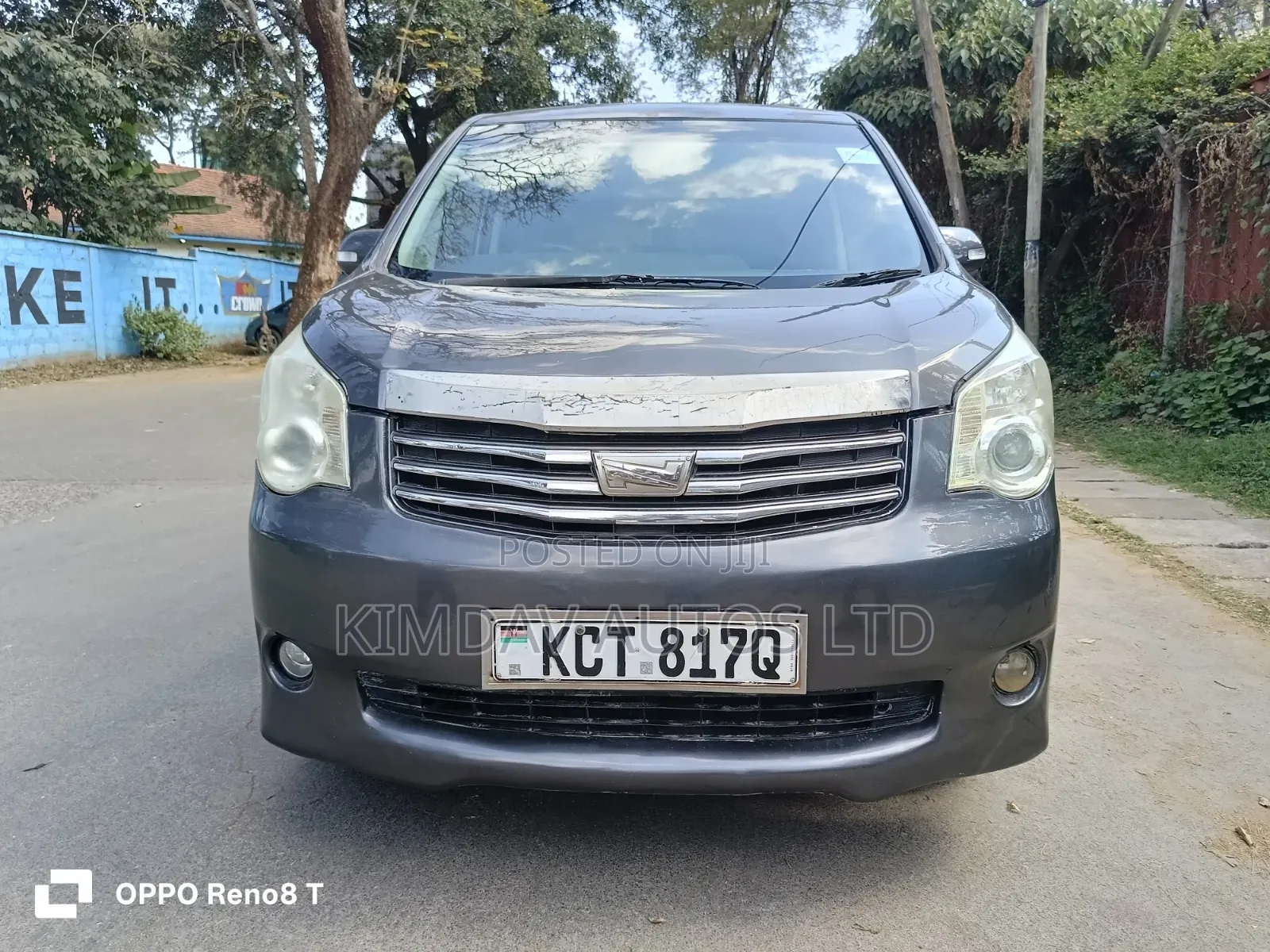 Toyota Noah 2011 Gray
