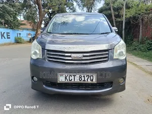 Toyota Noah 2011 Gray