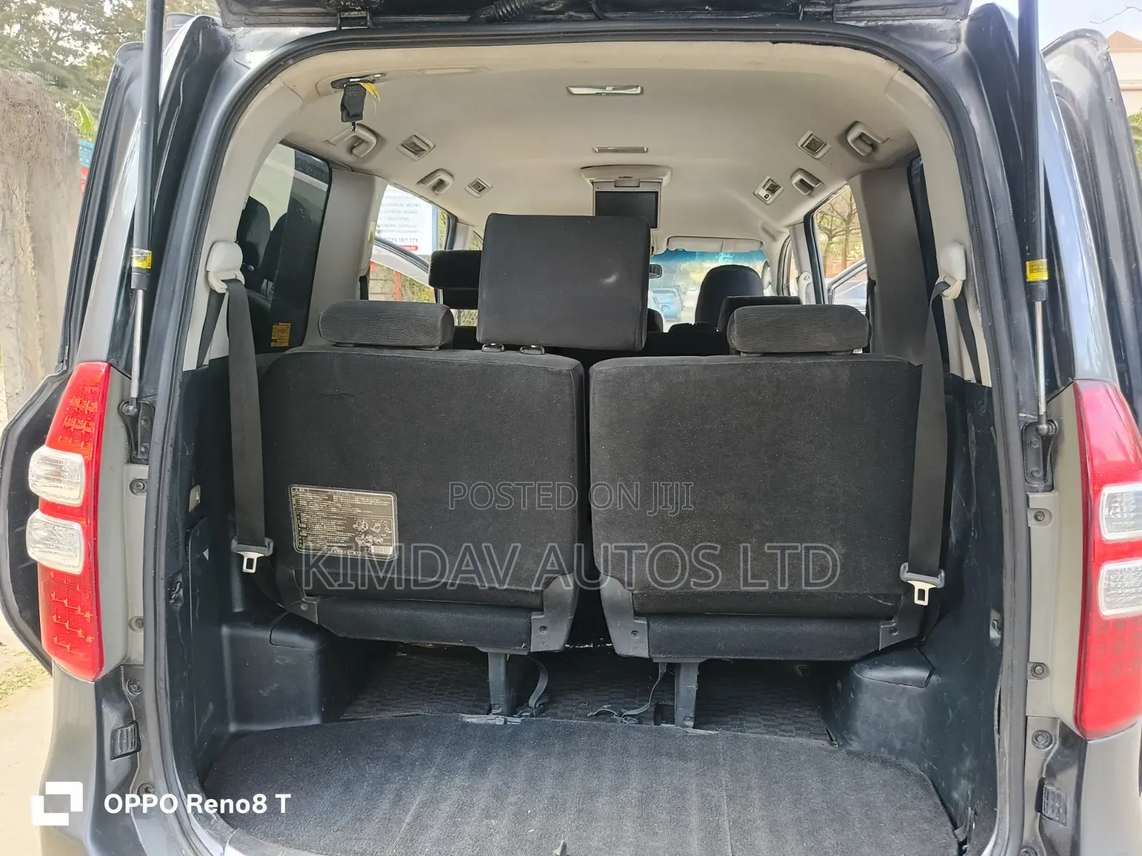 Toyota Noah 2011 Gray