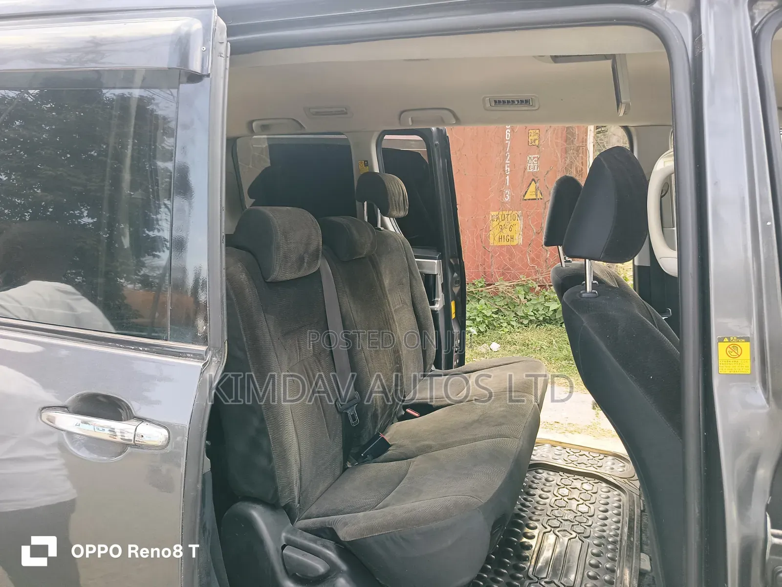 Toyota Noah 2011 Gray