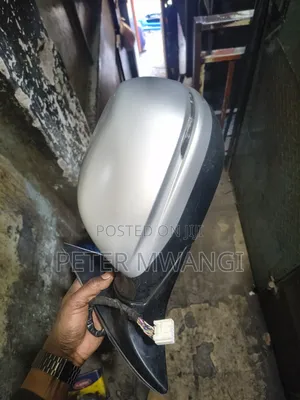 Honda Vezel Sidemirrow