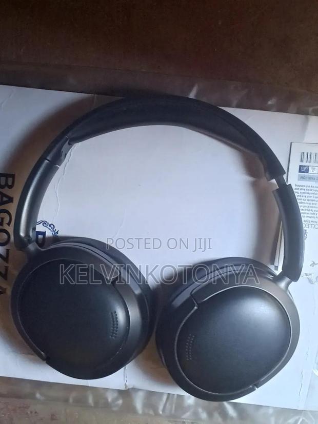 Wireless Headphones - thumbnail 2