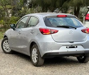 Mazda 2 2019 Silver