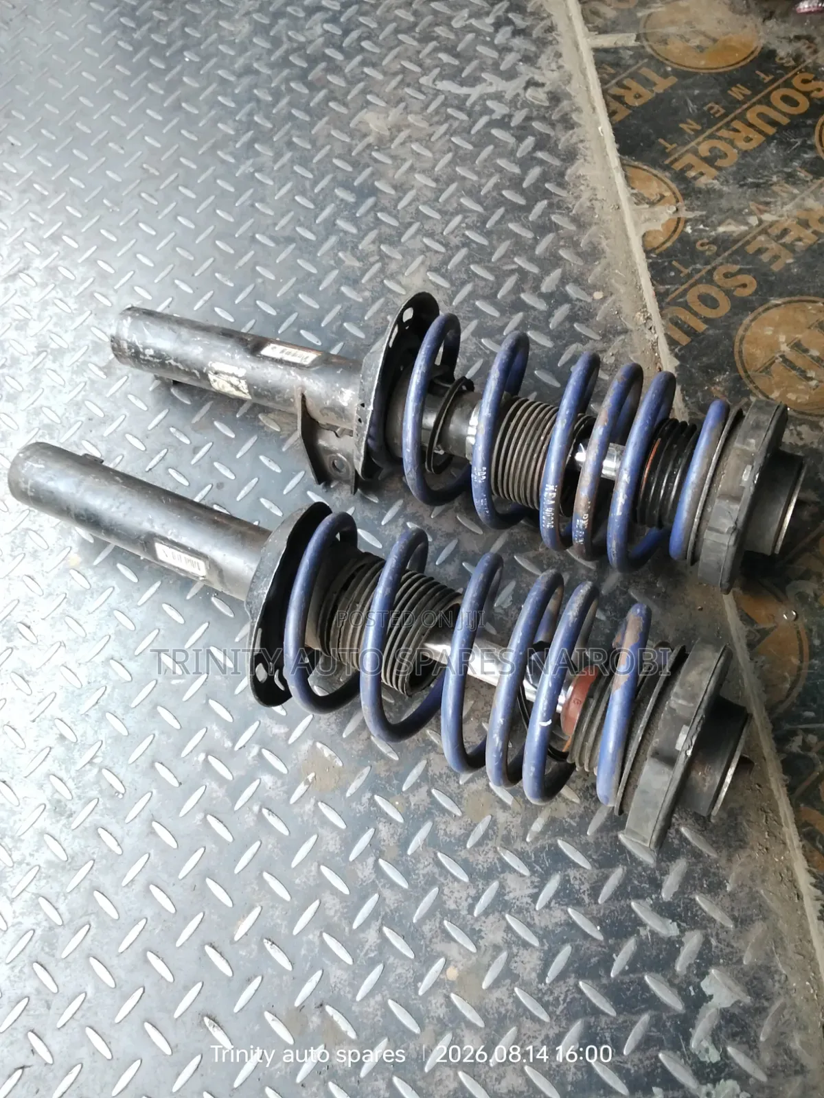 Original Ex Germany Volkswagen Touran Front Complete Shock Absorbers