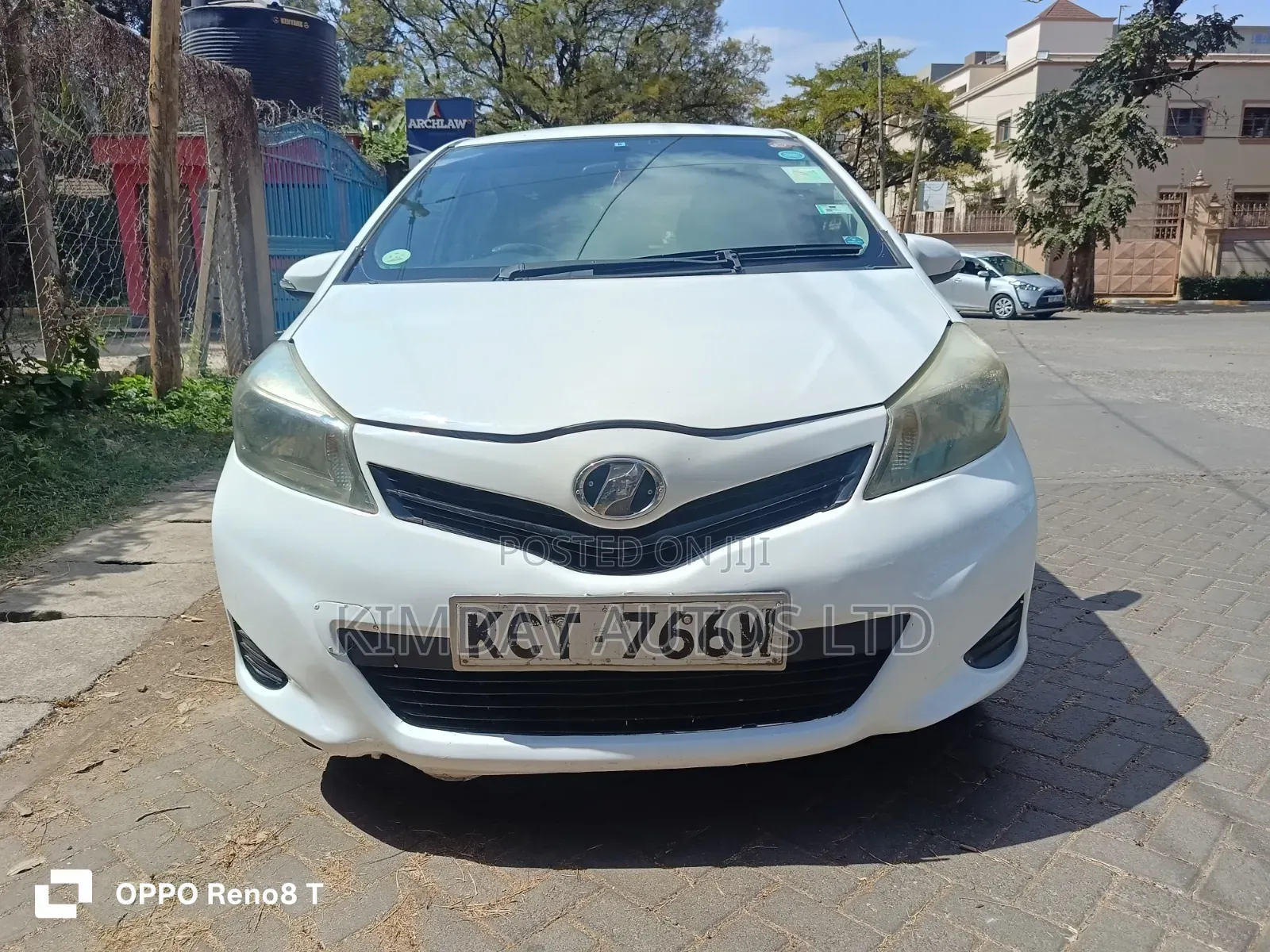 Toyota Vitz 2011 White