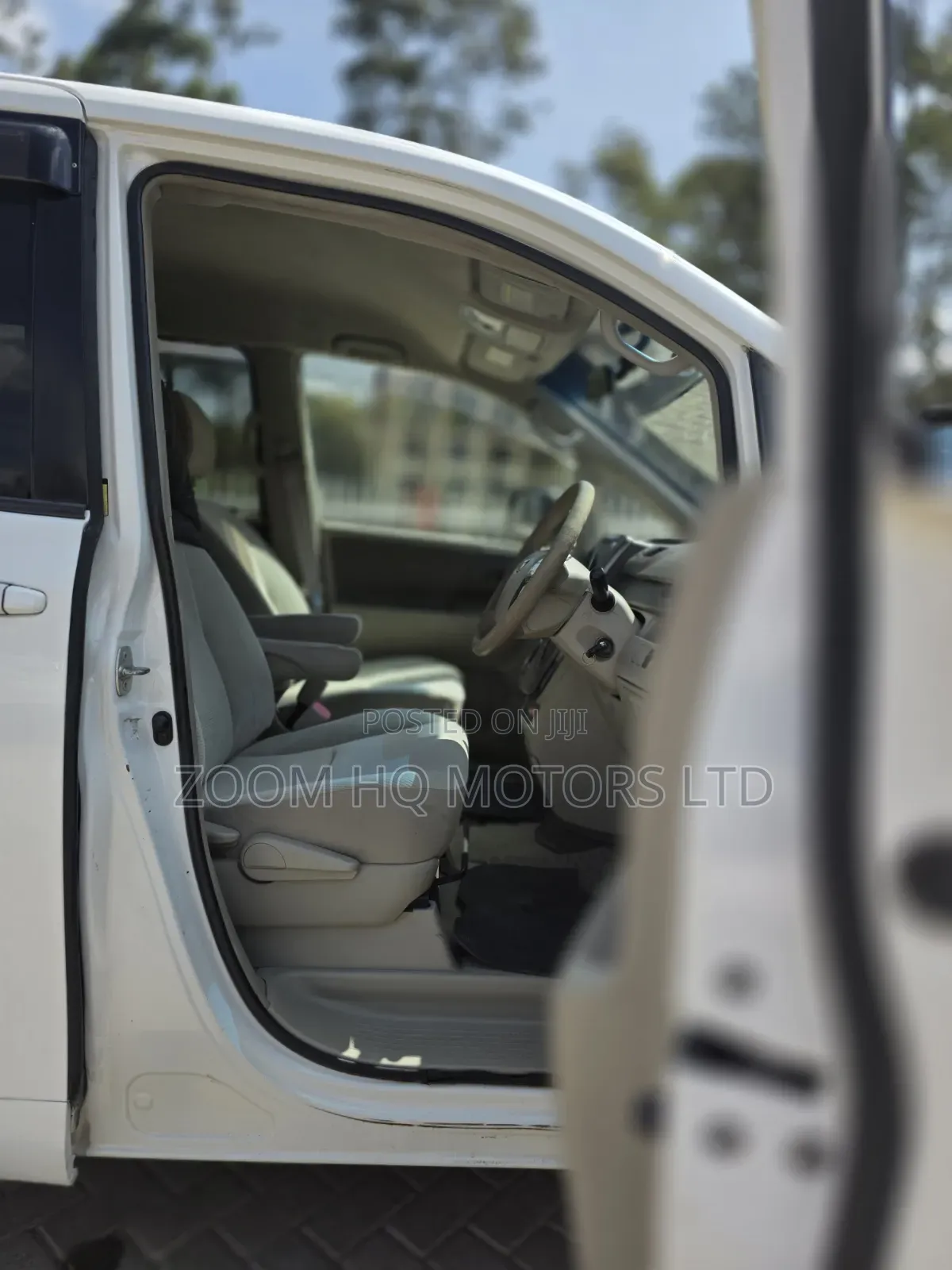 Toyota Noah 2009 White