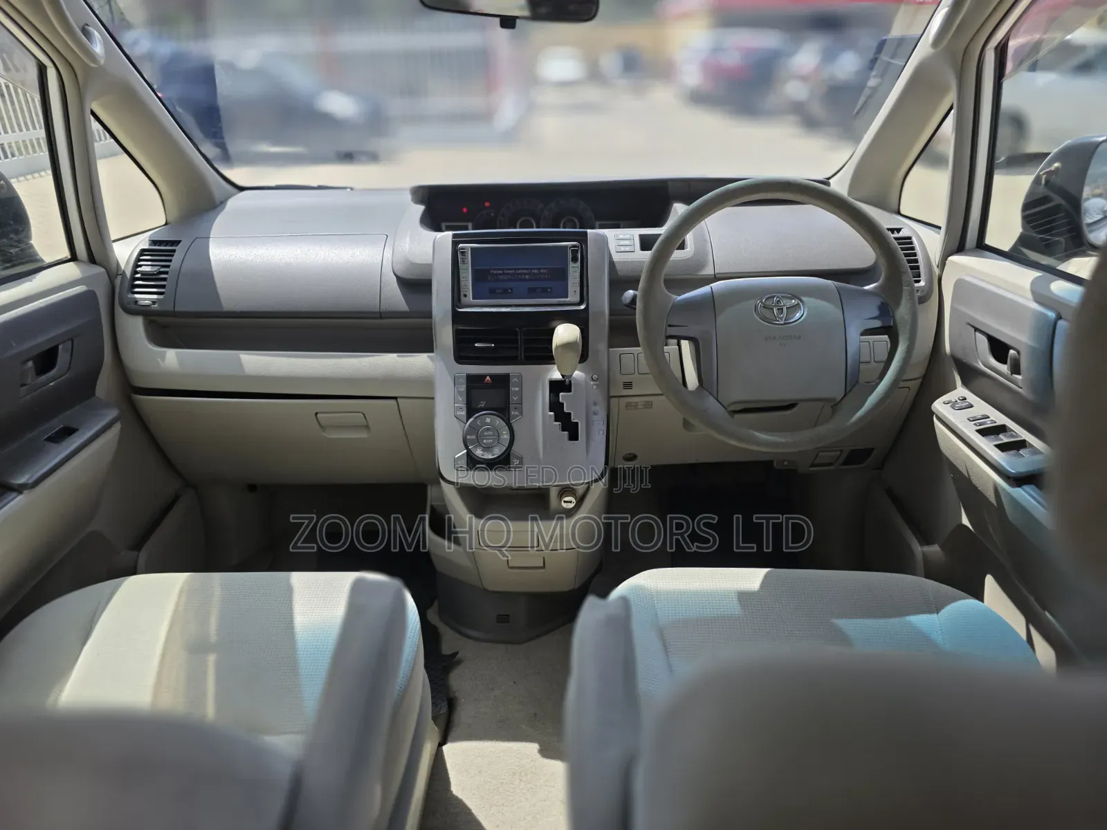 Toyota Noah 2009 White