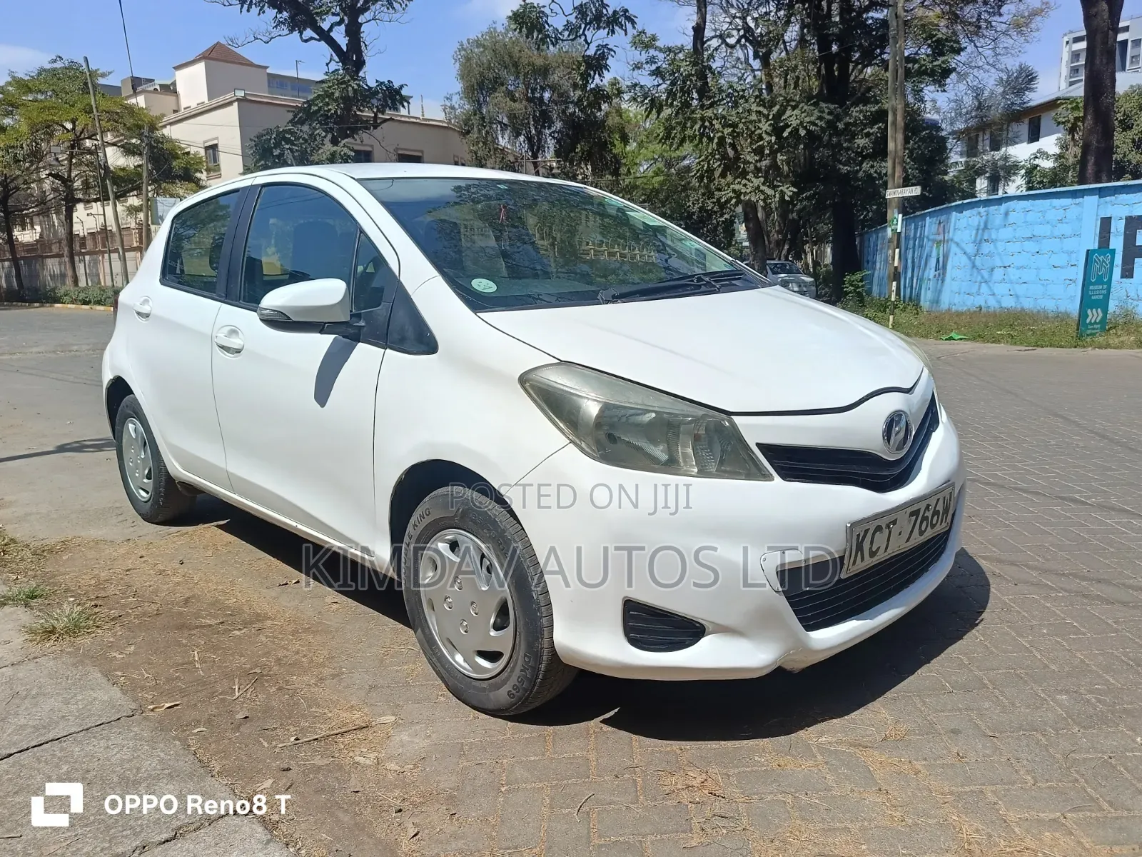 Toyota Vitz 2011 White