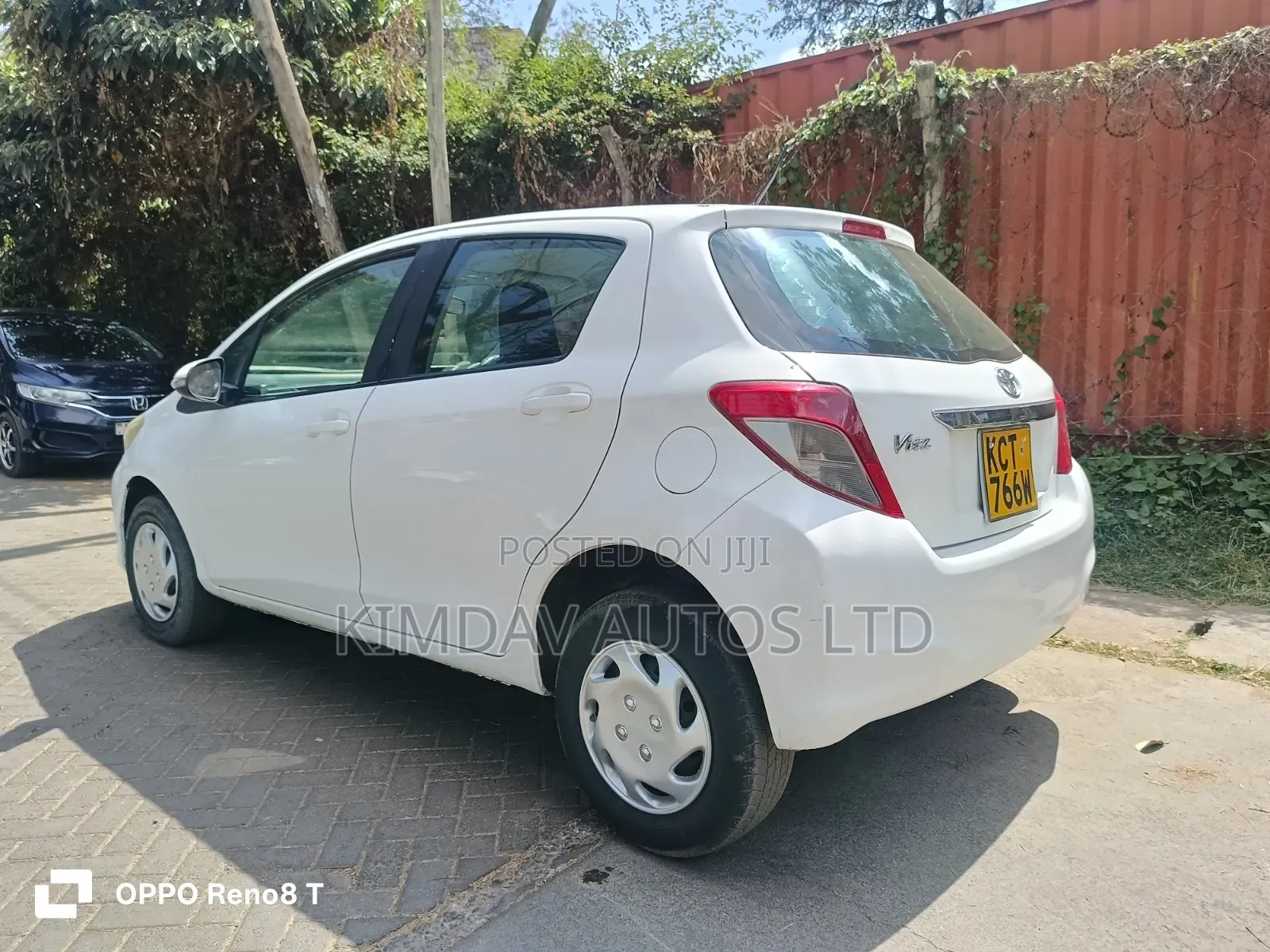 Toyota Vitz 2011 White