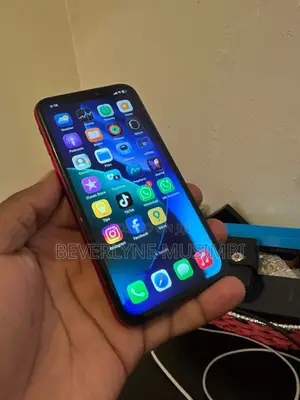 Apple iPhone 11 128 GB Red