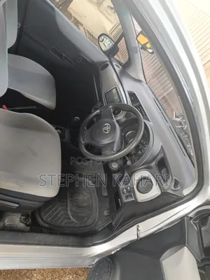 Toyota Vitz 2014 Silver