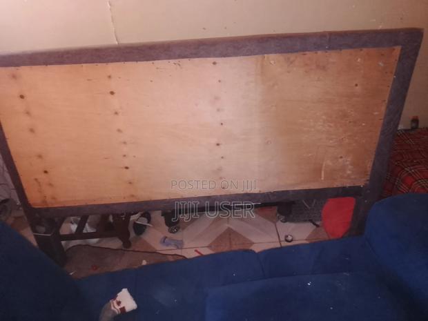 A 6*6 Chester Bed With a Matress - thumbnail 7