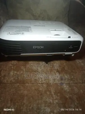 Epson EB-X04 XGA 3LCD Projector – 2800 Lumens – Fully Working