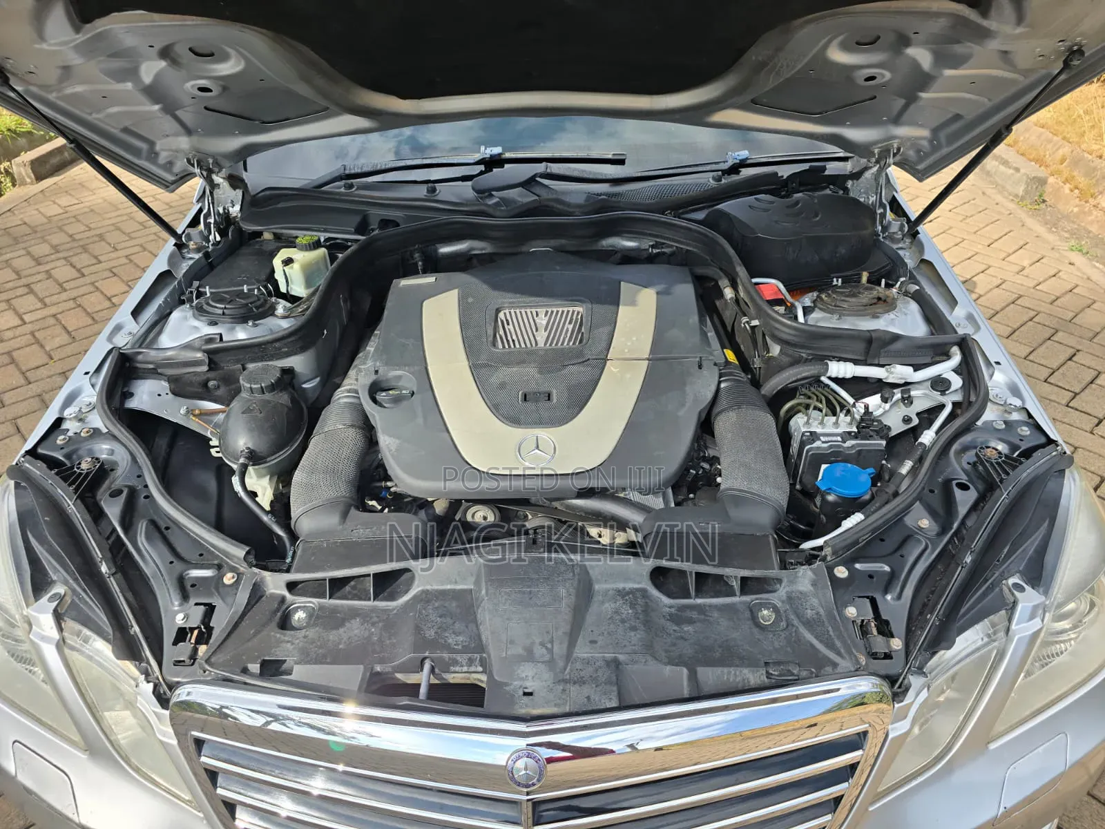 Mercedes-Benz E300 2010 Silver