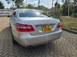 Mercedes-Benz E300 2010 Silver