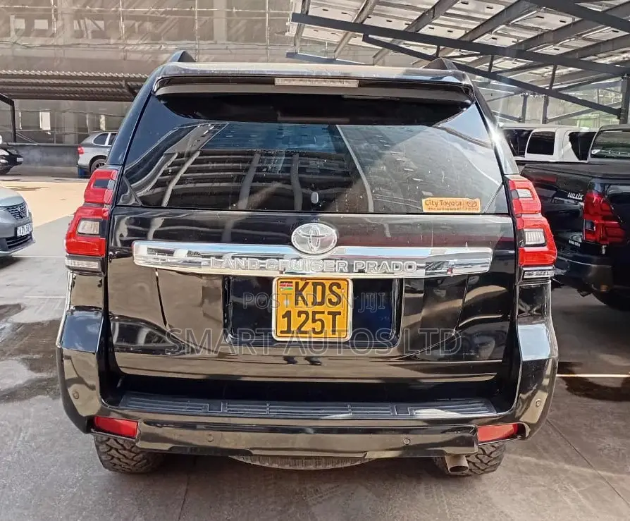 Toyota Land Cruiser Prado 2017 Black