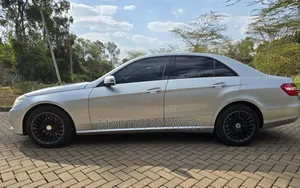 Mercedes-Benz E300 2010 Silver