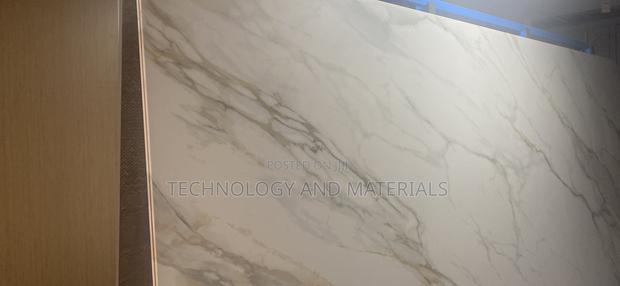 Beverly Gold Sintered Stone - main view