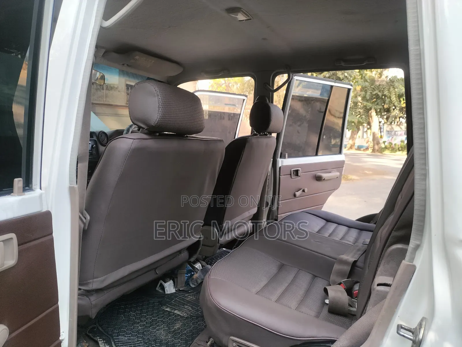 Toyota Land Cruiser 2012 White