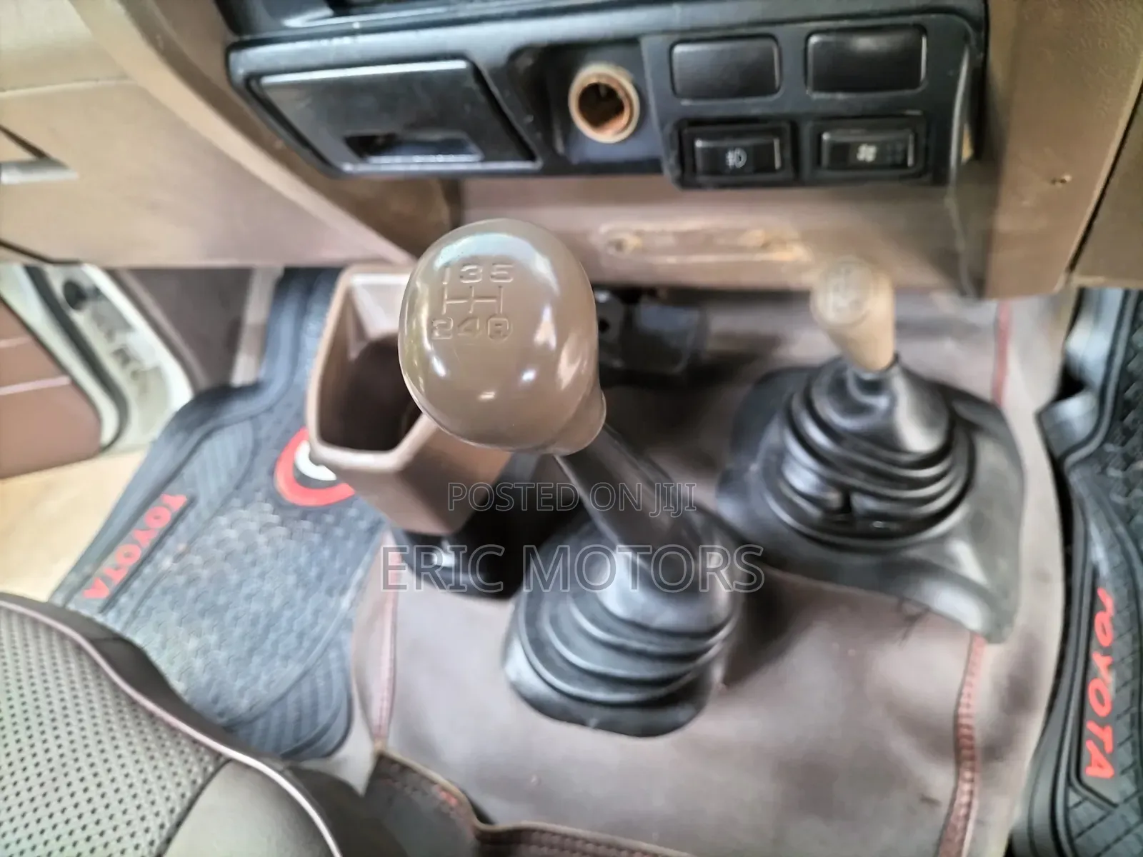 Toyota Land Cruiser 2012 White