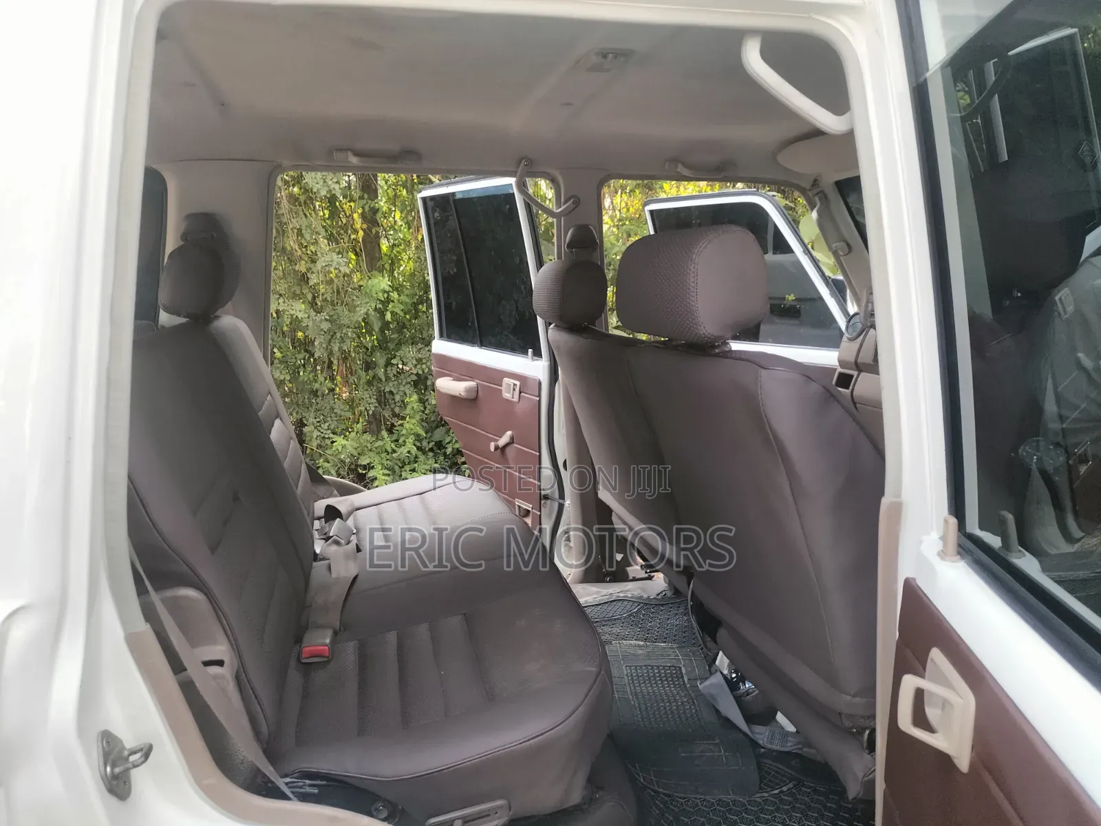 Toyota Land Cruiser 2012 White