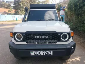 Toyota Land Cruiser 2012 White