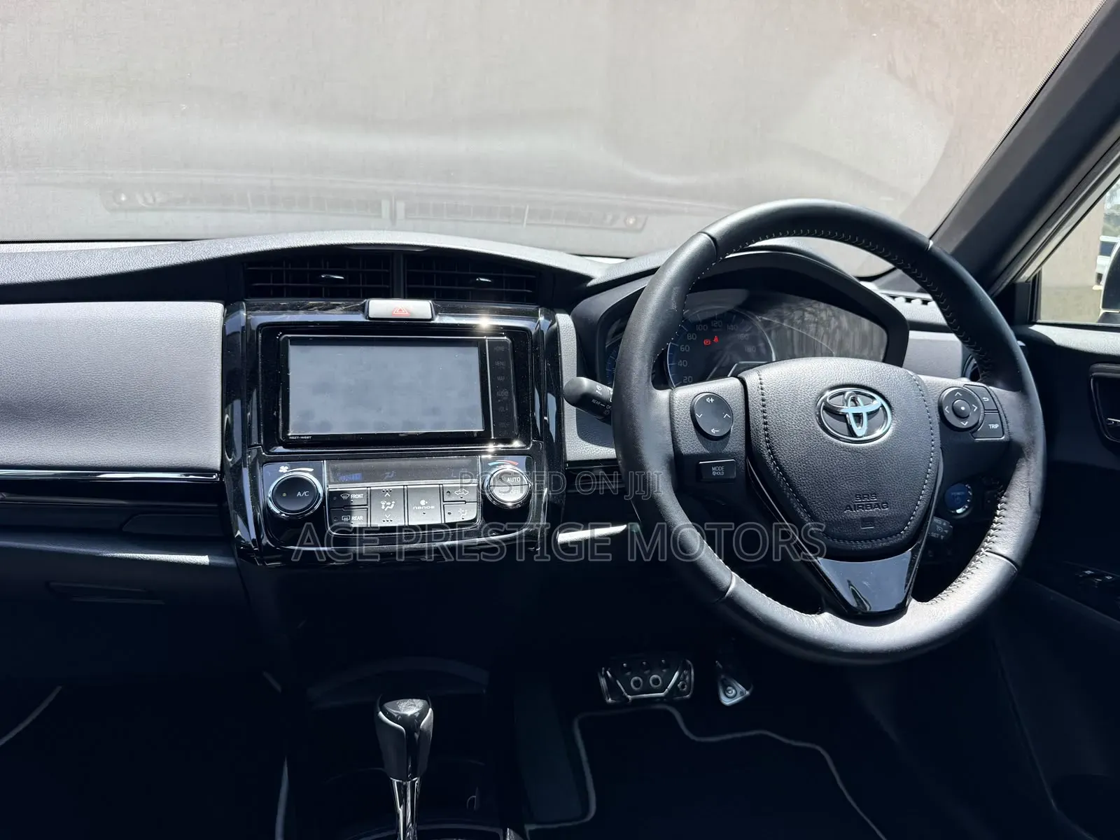 Toyota Corolla Fielder 2019 White