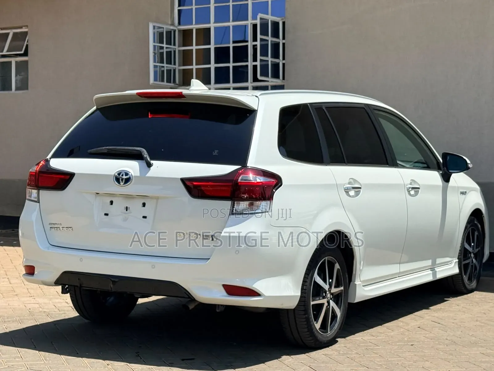 Toyota Corolla Fielder 2019 White