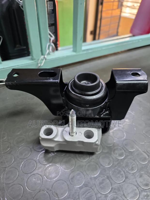Engine Mounting Toyota Vitz/Yaris Front Righ Hand