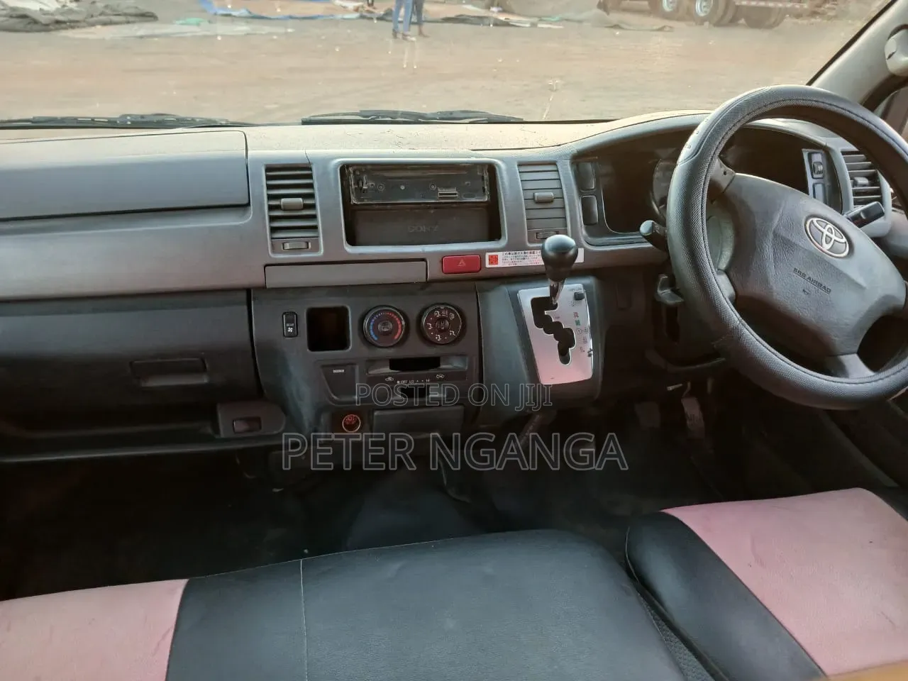 Toyota HiAce 2012 White