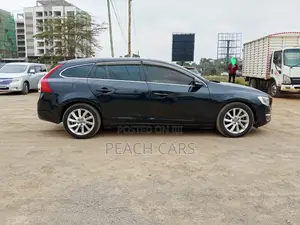 Volvo V60 2015 Black