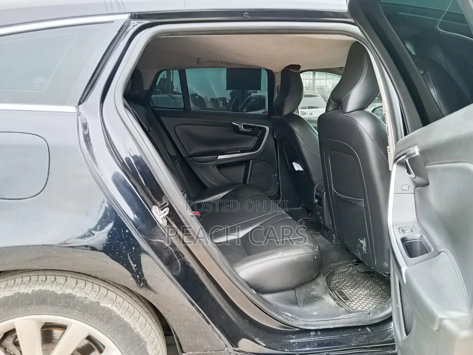 Volvo V60 2015 Black