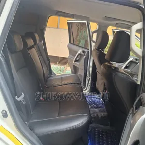 Toyota Land Cruiser Prado 2018 Off white