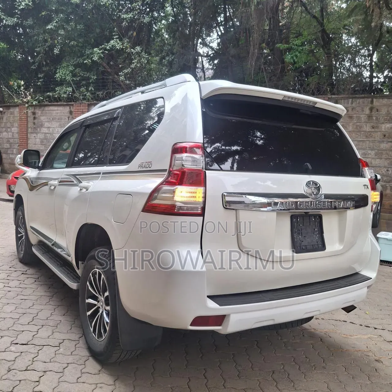 Toyota Land Cruiser Prado 2018 Off white