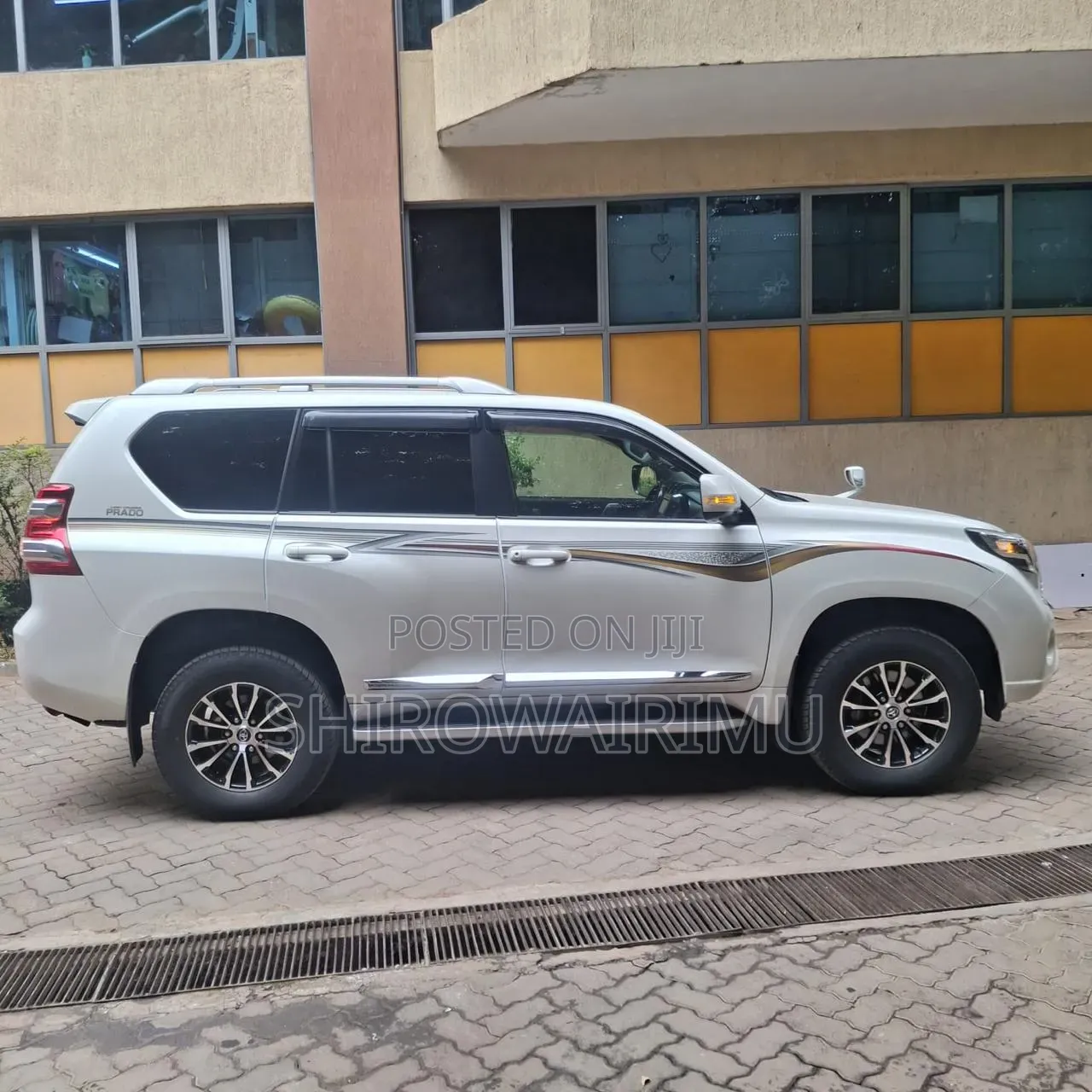Toyota Land Cruiser Prado 2018 Off white