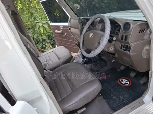 Toyota Land Cruiser 2012 White