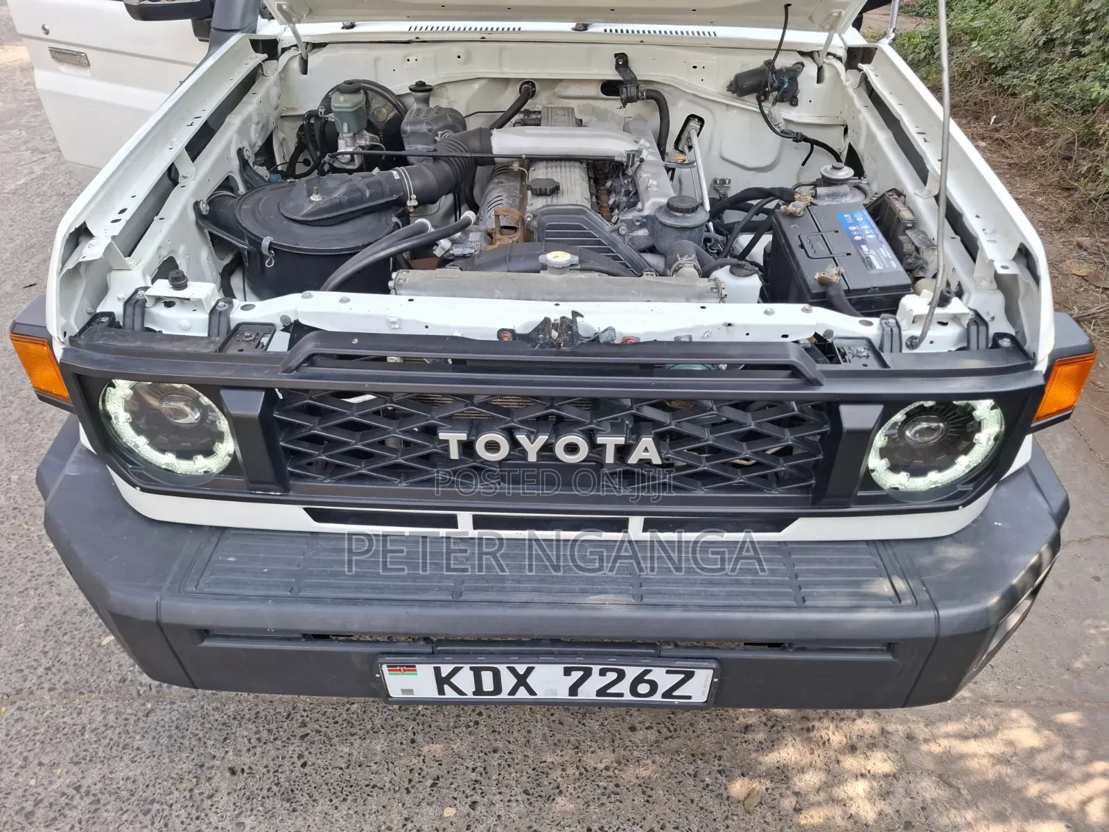 Toyota Land Cruiser 2012 White