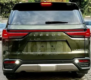 Lexus LX 2022 Green
