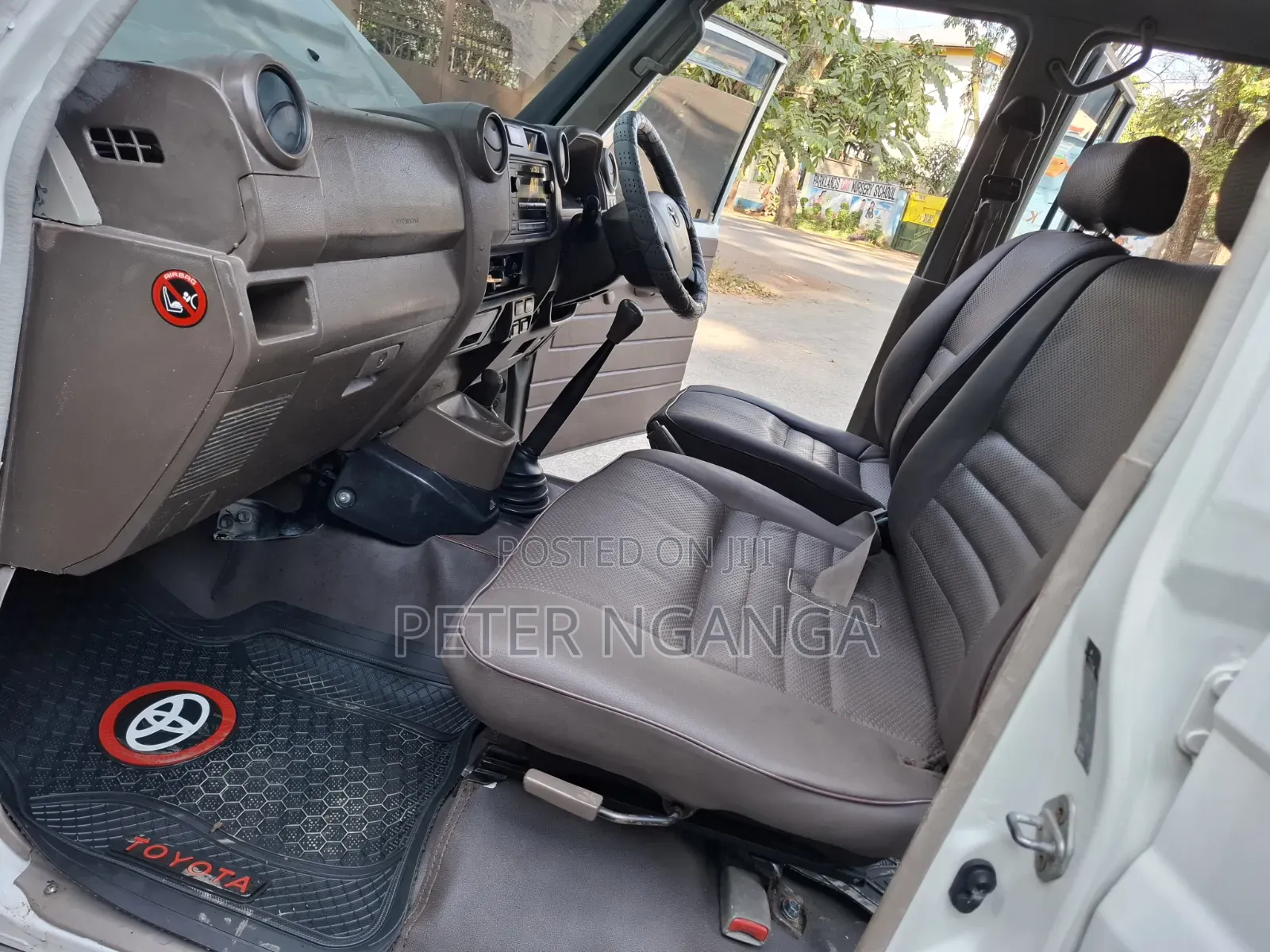 Toyota Land Cruiser 2012 White