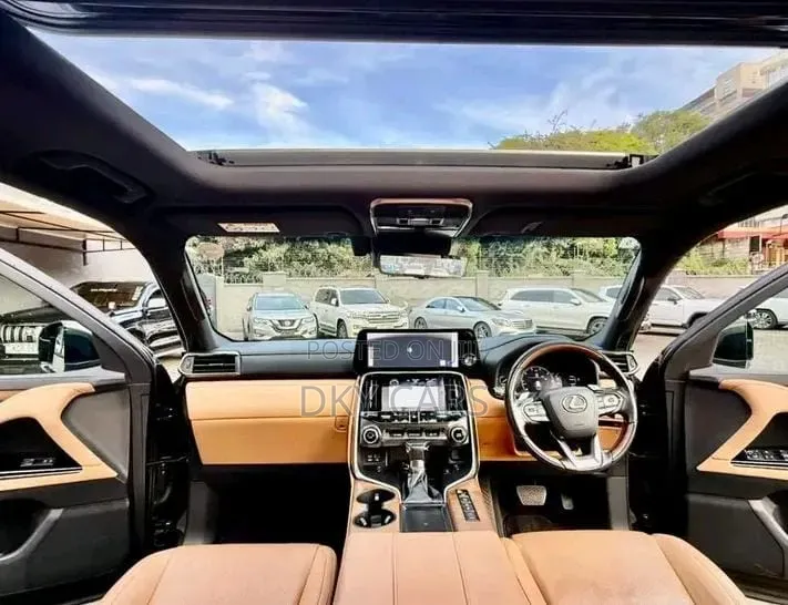 Lexus LX 2022 Green