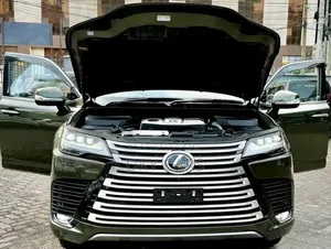 Lexus LX 2022 Green