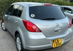 Nissan Tiida 2007 Silver