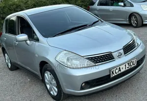 Nissan Tiida 2007 Silver