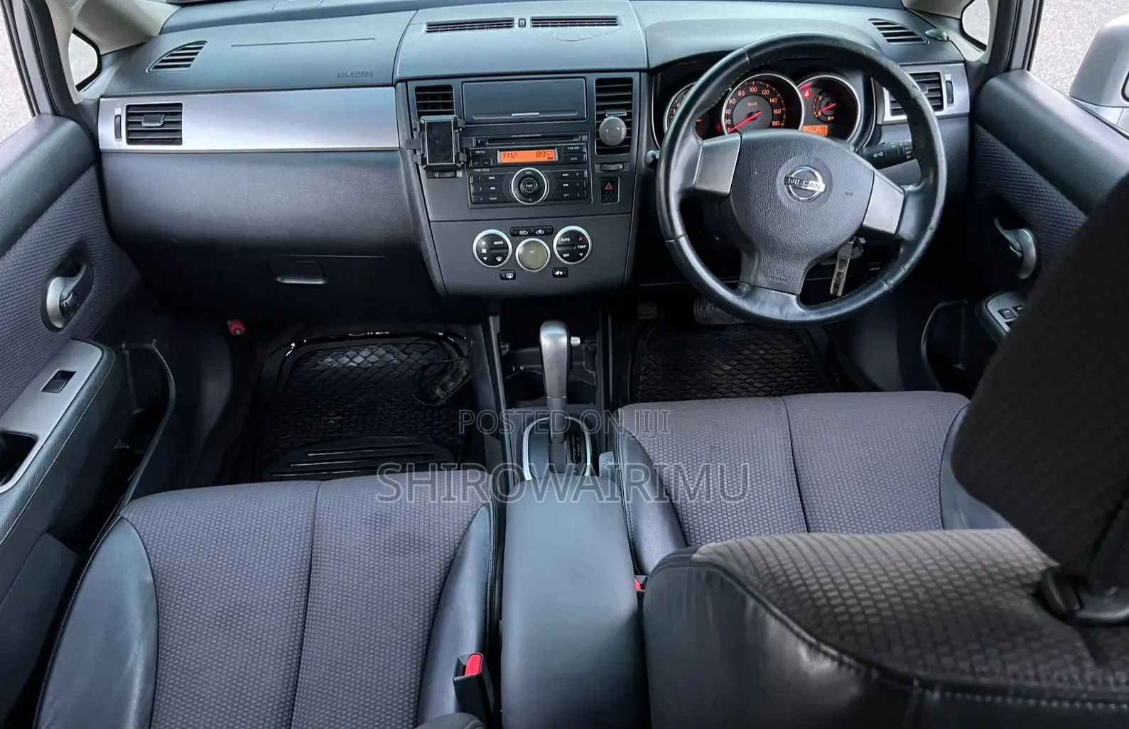 Nissan Tiida 2007 Silver