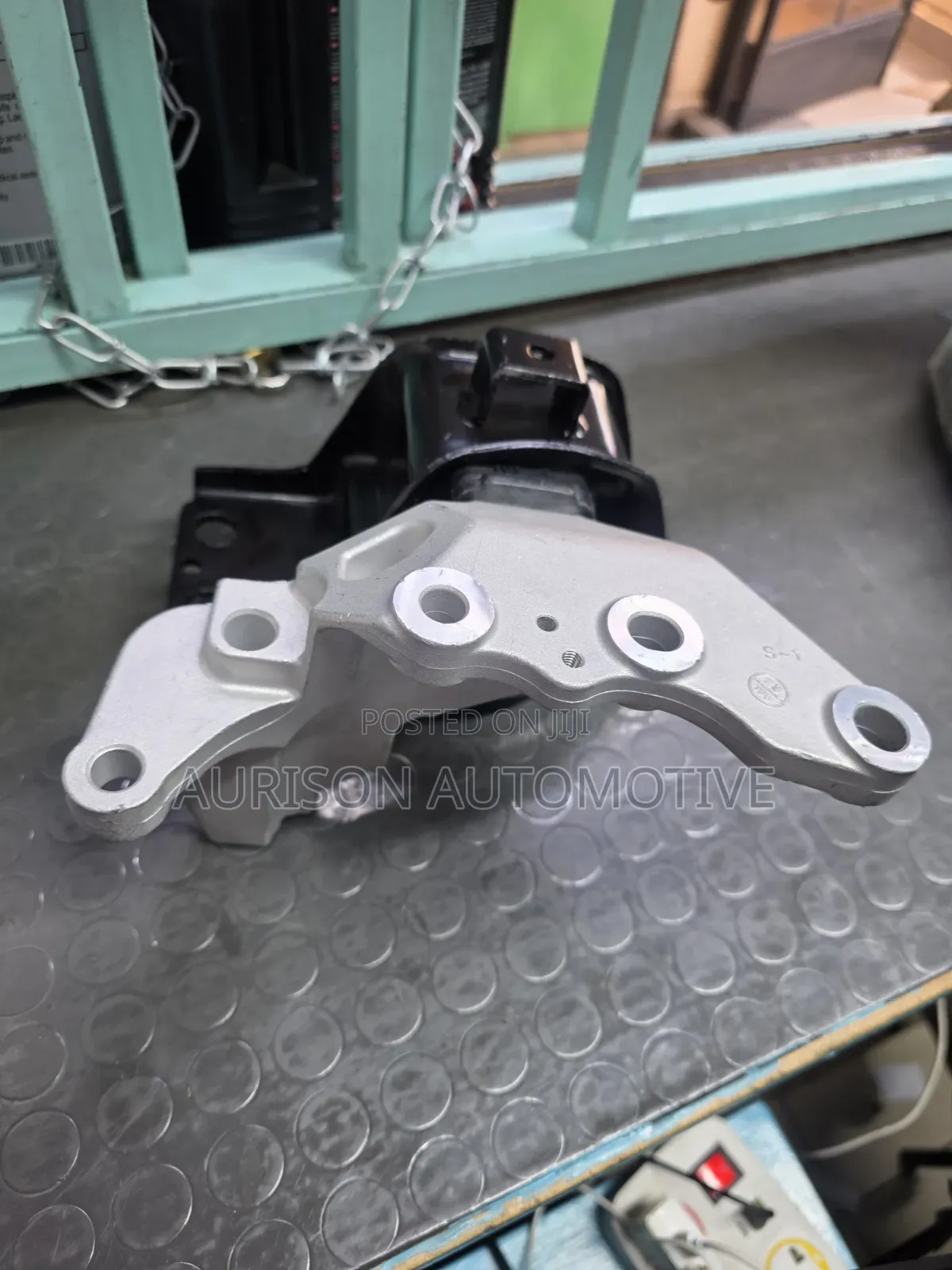 Engine Mounting Serena Front Right Hand