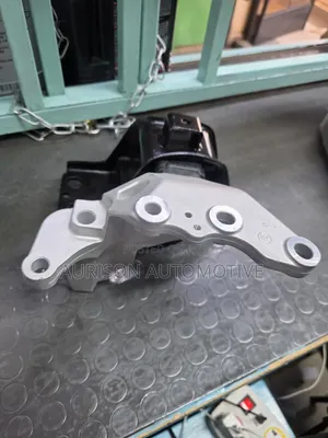 Engine Mounting Serena Front Right Hand